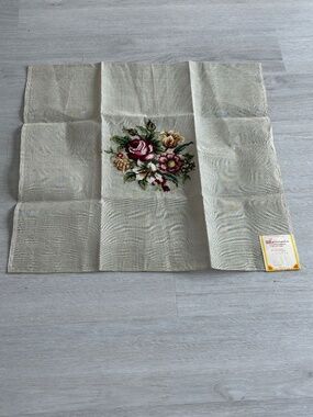 Spinnerin International Collection Vintage Needlepoint Canvas Rose Floral 17x17